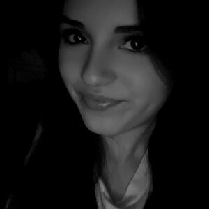 Meet your Posher, Mia